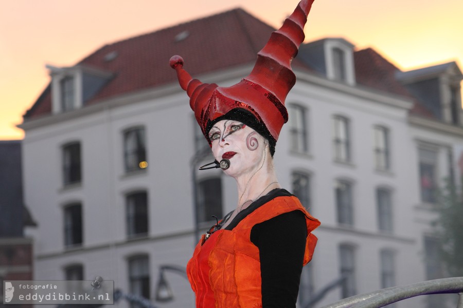 2011-07-01 Close-Act ism Theaterschip - Saurus Parade (Deventer Op Stelten) 022